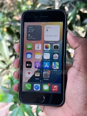 Apple iPhone SE 2 128GB (Used)