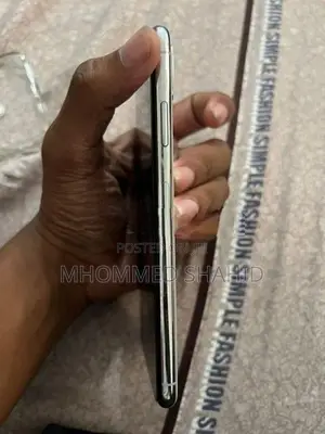 Apple iPhone XS Max (Used)
