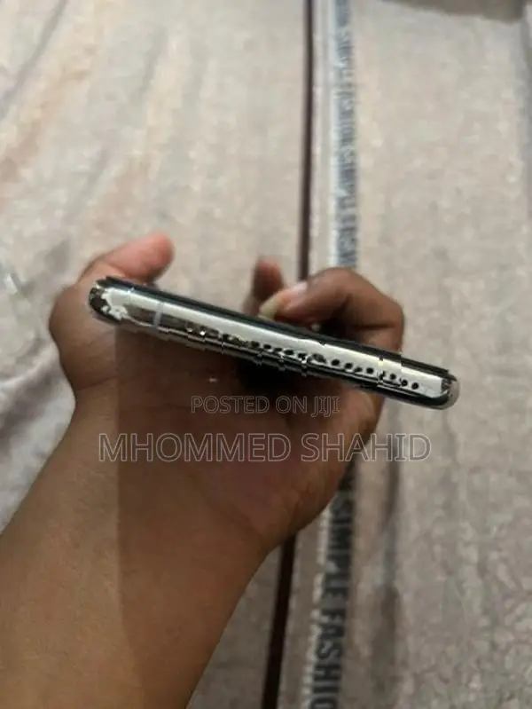 Apple iPhone XS Max (Used)