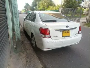Toyota Axio Hybrid 2014