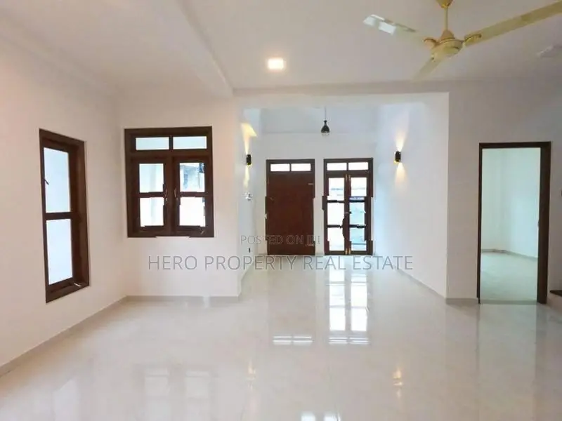 (NSA2603-00) Modern Luxury House for Sale in Athurugiriya