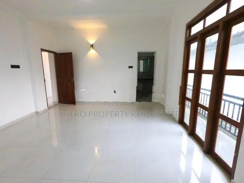 (NSA2603-00) Modern Luxury House for Sale in Athurugiriya