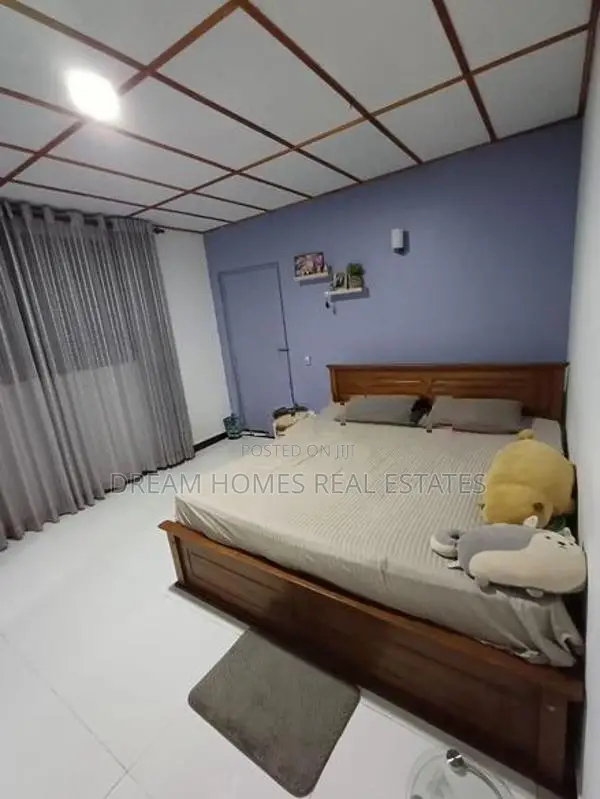 Two House Property on 76 Perches Land for Sale in Kelaniya