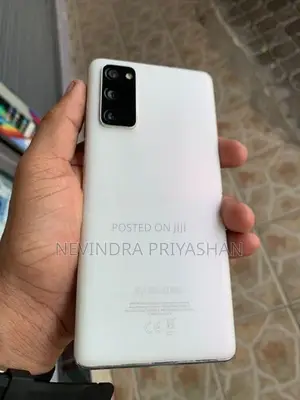 Samsung Galaxy S20FE (Used)