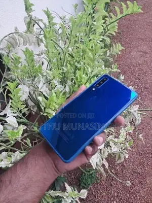 Samsung Galaxy A7 (Used)