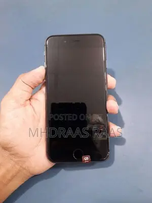 Apple iPhone 8 (Used)