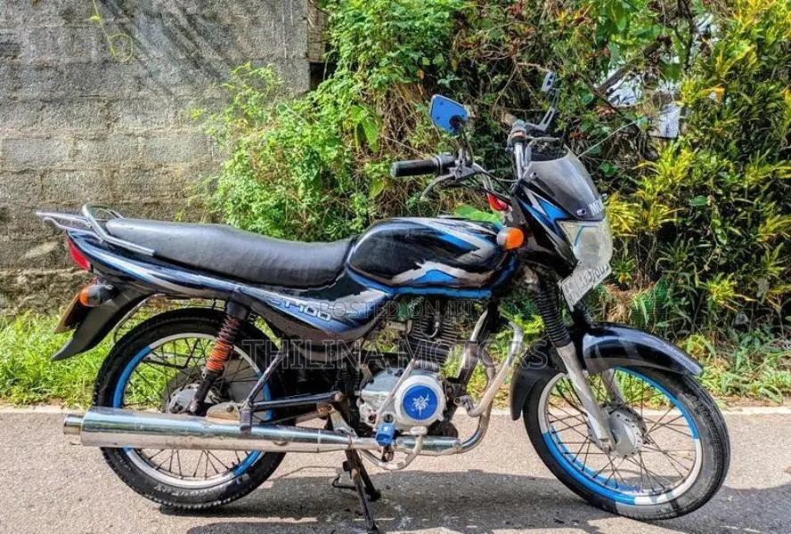 Bajaj CT100 2015