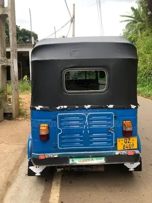 Bajaj RE 2010