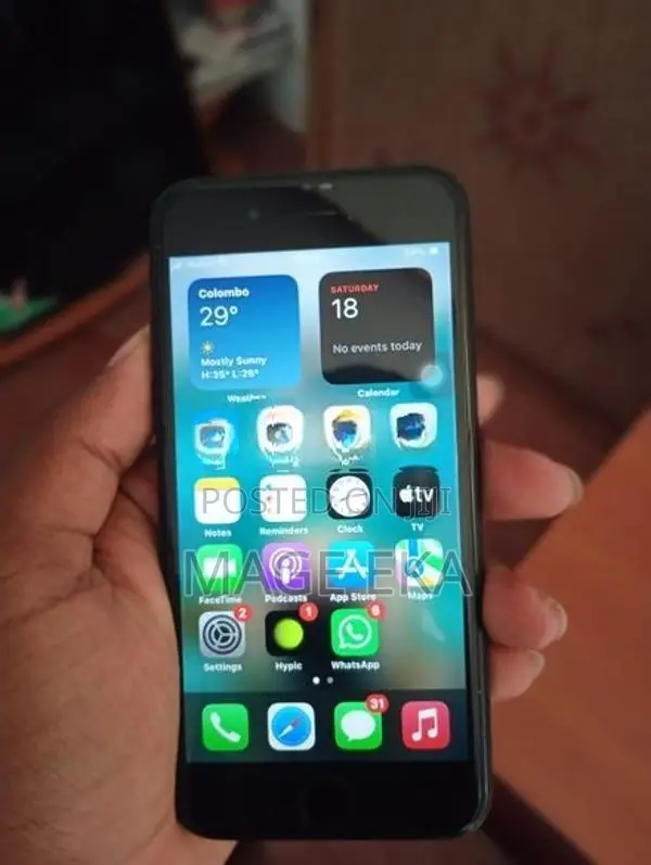 Apple iPhone SE 2 (Used)