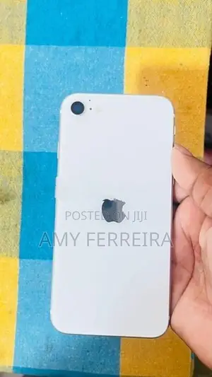 Apple iPhone SE 2 (Used)