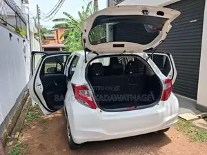 Toyota Vitz 2016