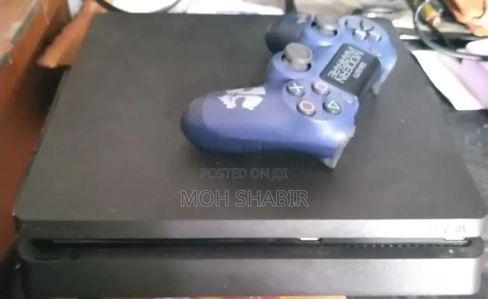 Playstation 4 Slim