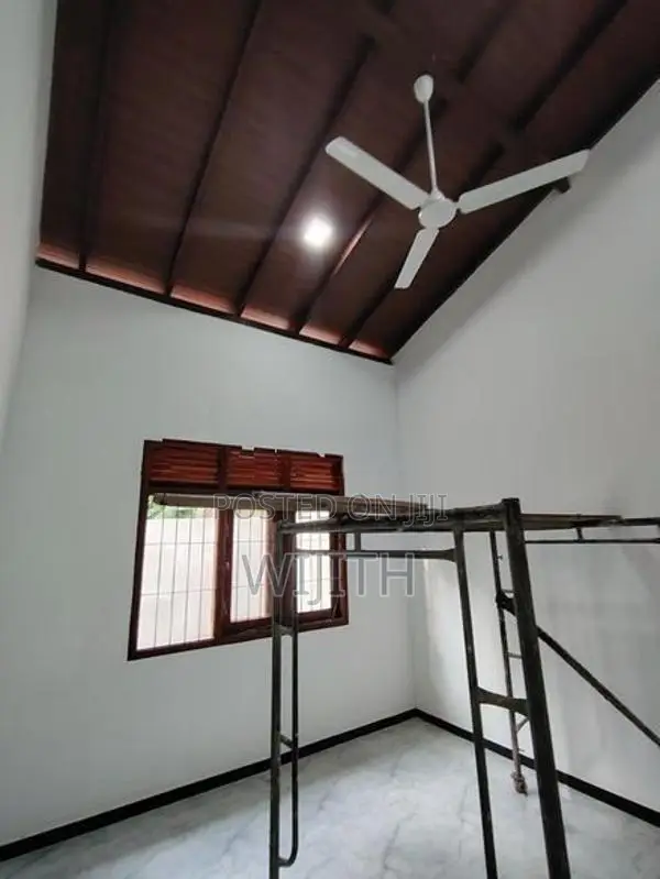 Brand New Single House for Sale in Kottawa Polgasowita Road