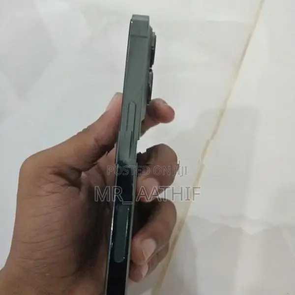 Apple iPhone 13 Pro (Used)