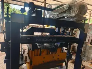 7 Blocks Concrete Block Machine
