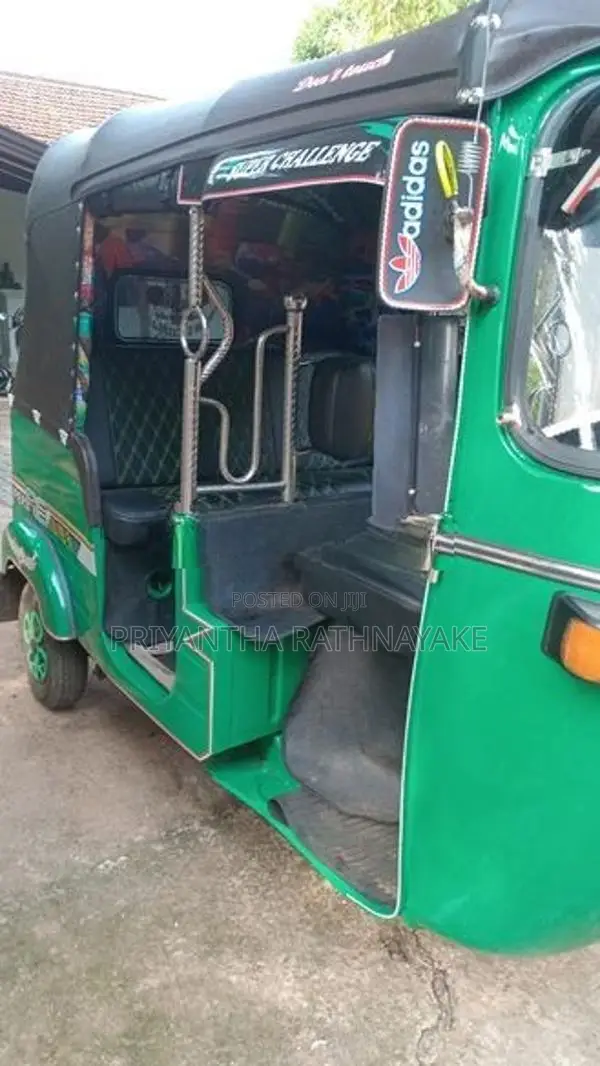 Bajaj RE 2003