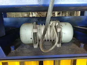 7 Blocks Concrete Block Machine