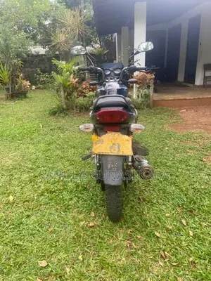 Bajaj Discover 2005