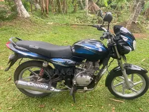 Bajaj Discover 2005