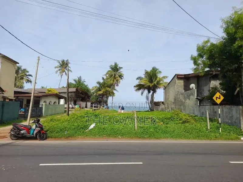 Beach and Galle Road Frontage Land for Sale in Ambalangoda Town