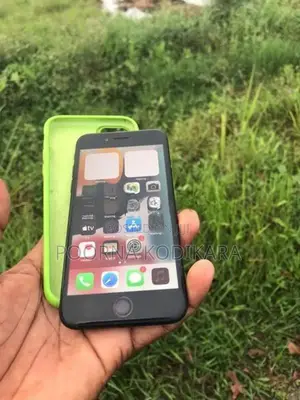Apple iPhone 7 (Used)