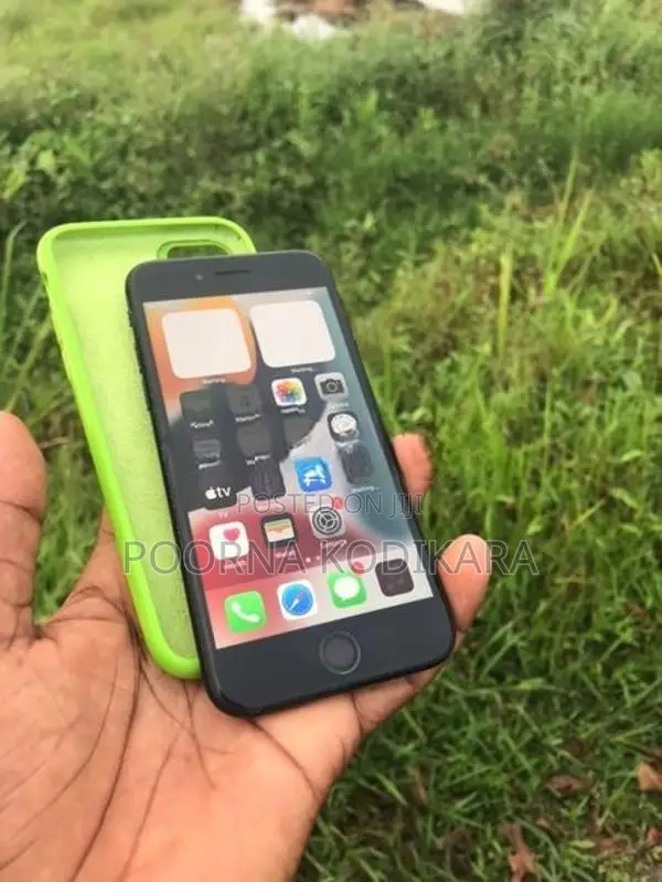 Apple iPhone 7 (Used)