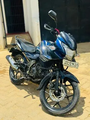 Bajaj Discover 150 2015