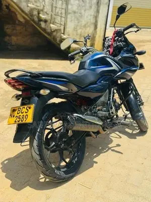 Bajaj Discover 150 2015