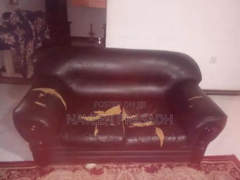 Damro Sofa Set