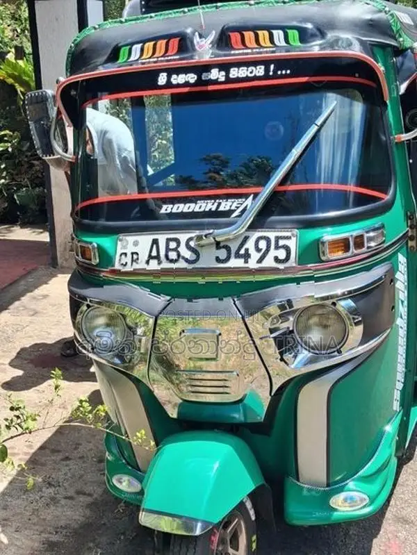 Bajaj RE 2018