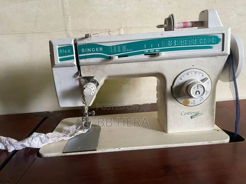 Singer Machine 974N