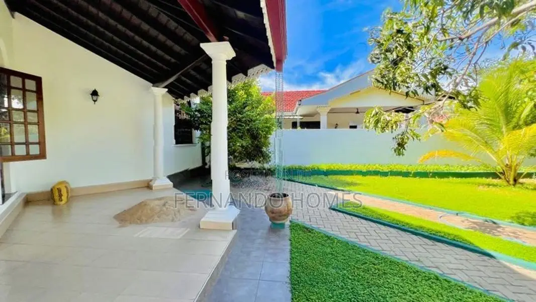 Walking Distance To Main Bus Road Negombo Nice House Sale In