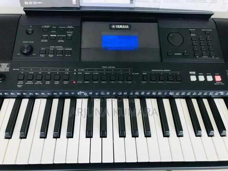 Yamaha PSR E453 Keyboard