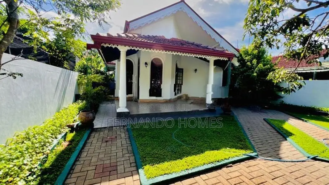 Walking Distance To Main Bus Road Negombo Nice House Sale In