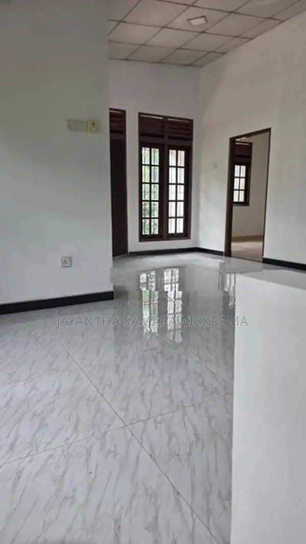 Twin House for Sale in Athurugiriya
