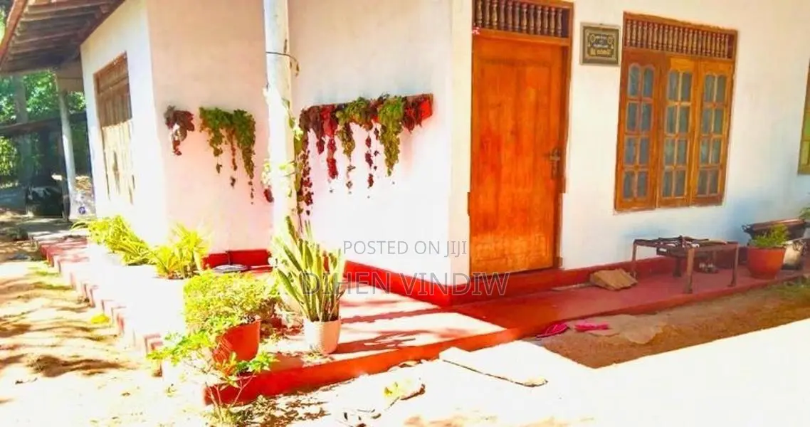 නිවස සමග මුලු ඉඩම විකිනීමට වලස්ගල