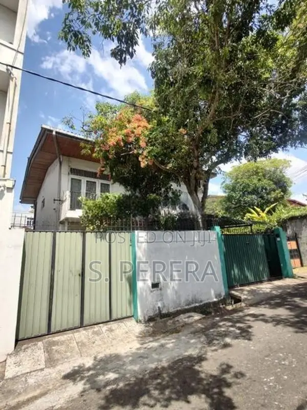 6‑bedroom Multi‑unit House for Sale in Prime Mount Lavinia Location