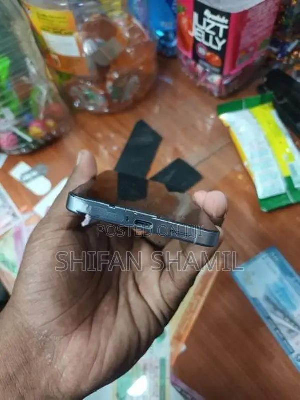 Samsung Galaxy S25 FE (Used)