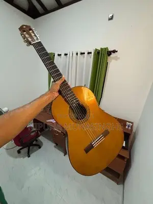 Yamaha C40 Classical Guitar