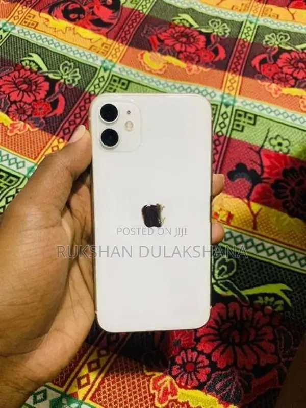Apple iPhone 11 (Used)