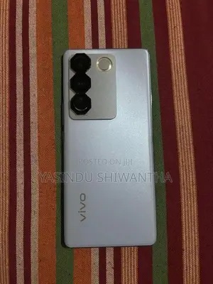 Vivo V27 8+8GB / 128GB (Used)