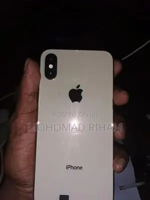Apple iPhone XS (Used)