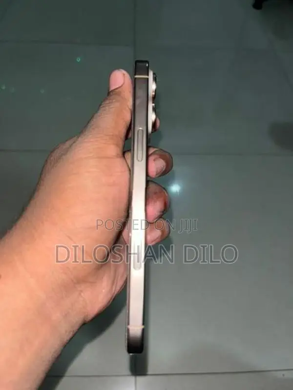 Apple iPhone 16 Pro Max (Used)