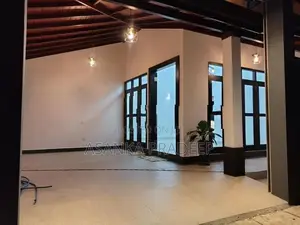 අලුතෙන්ම ඉදිකල සුඛෝපභෝගී තනිමහල් නිවසක් කොට්ටාව අදිවේගී පිවිසුම(ij2099