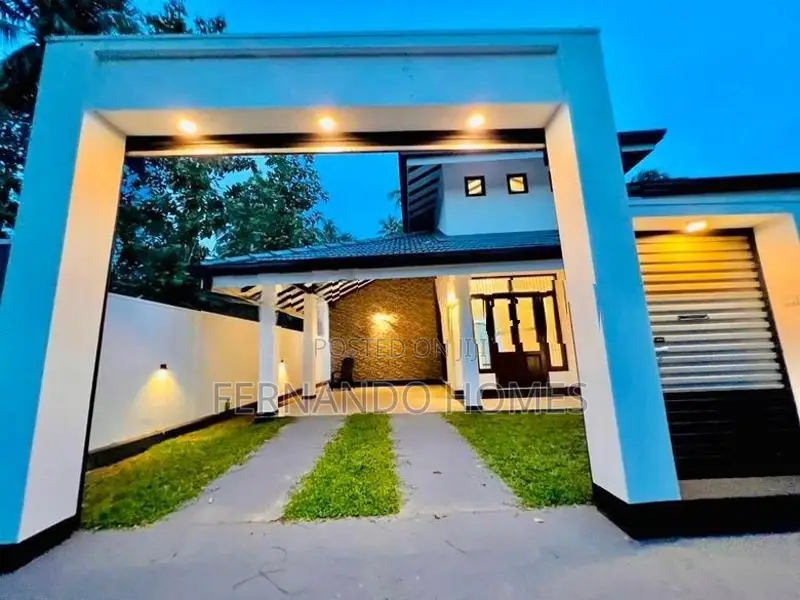 Strongly Built Good Brand New Luxury House For Sale In Negombo