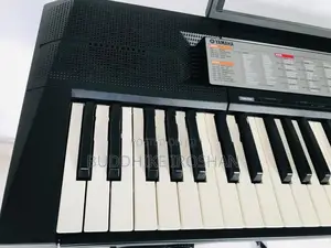 Yamaha PSR F 50 Keyboard