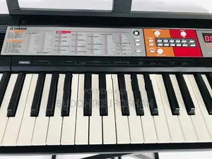 Yamaha PSR F 50 Keyboard
