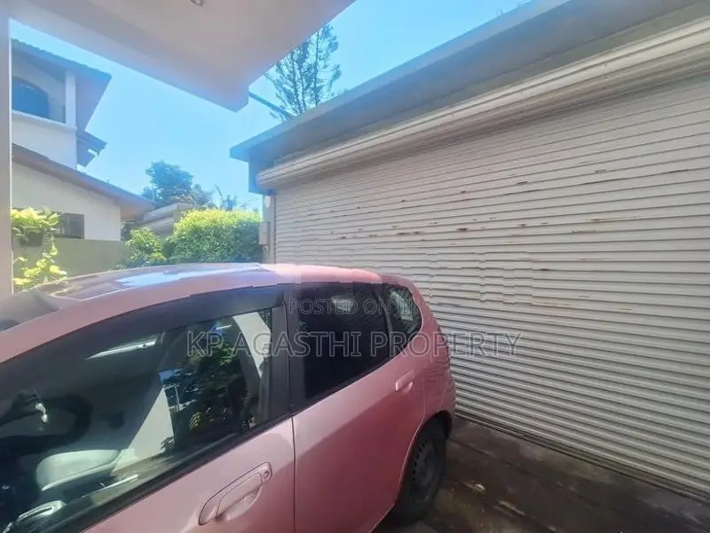10P House for Sale in Dehiwala