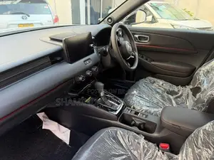 Honda Vezel RS premium 2026