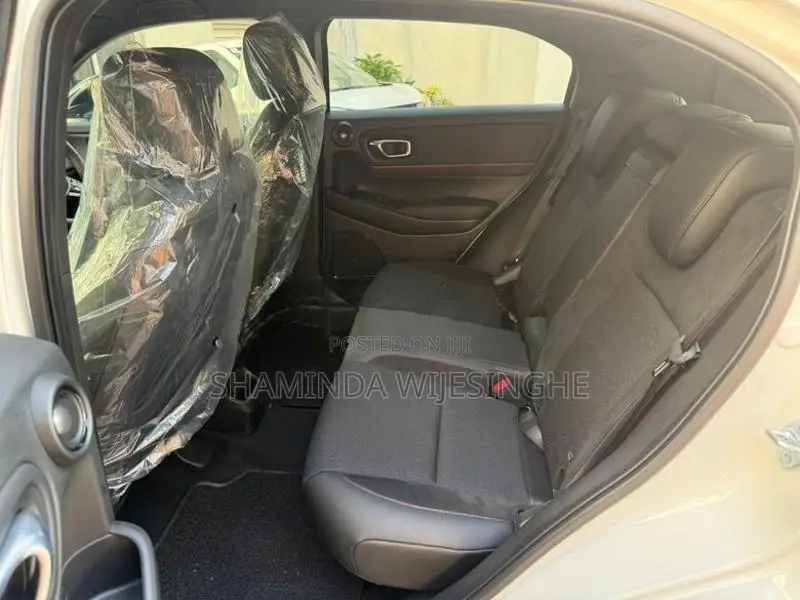 Honda Vezel RS premium 2026